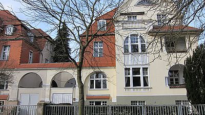 Ruhiglage Lichterfelde-West- Wohnung im Sockelgeschoß mit Kamin und Gartennutzung