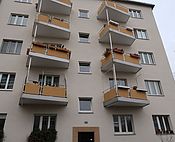 Schnoor Immobilien Berlin-Westend! Bezugsfreie Zwei-Zimmer-Hochparterre-Eigentumswohnung mit sehr guter Infrastruktur